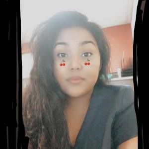 Meet your Posher, Noemi